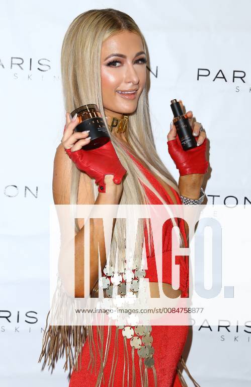 Las Vegas, NV, U.S. - 29 July 2018 - Las Vegas, NV - Paris Hilton. Paris Hilton launches skin care line, Paris Hilton Skincare ProD.N.A., at Cosmoprof North America 2018 at Mandalay Bay Convention Center. Photo Credit: MJT AdMedia. Las Vegas U.S. - ZUMAa123 20180729_zaa_a123_066