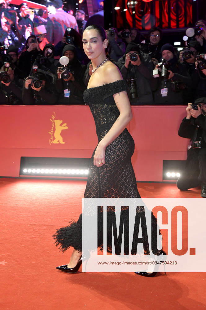 Dua Lipa at the premiere of the feature film Rosebush Pruning at the Berlinale 2026 76 Berlin International Film Festival at the Berlinale Palast Berlin, 14 02 2026 Foto:xM.xBehrensx xFuturexImagex rosebush_6210
