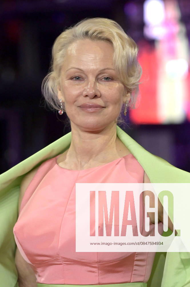 Pamela Anderson at the premiere of the feature film Rosebush Pruning at the Berlinale 2026 76 Berlin International Film Festival in the Berlinale Palast Berlin, 14 02 2026 Foto:xC.xNiehausx xFuturexImagex rosebush_6262