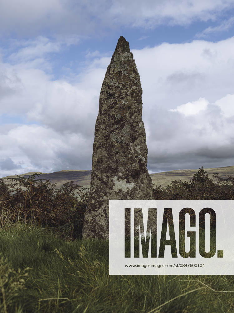 Stehender Stein von Ulva, vor der Isle of Mull in Schottland Standing stone of Ulva, off the Isle of Mull in Scotland (License=RF)