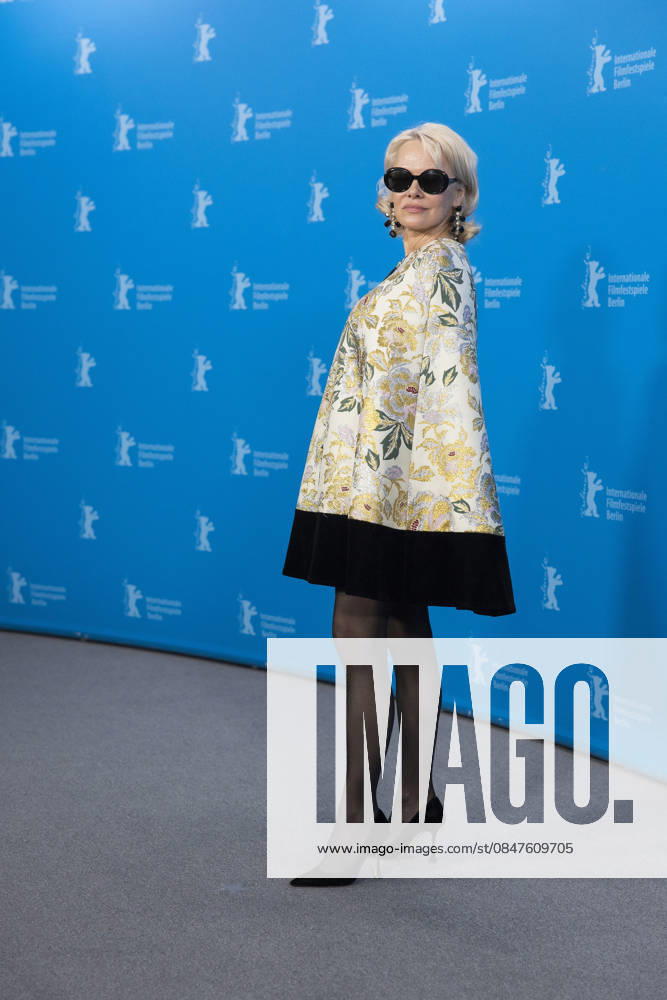 Rosebush Pruning , Photocall at the Berlinale, Berlin, 14 02 2026 Pamela Anderson actress at a photocall for the film Rosebush Pruning at the Berlinale at the Hyatt Hotel Berlin Berlin on 14 02 2026 The 76 Berlin International Film Festival will take place from February 12 to 22, 2026 Berlin Theater am Potsdamer Platz