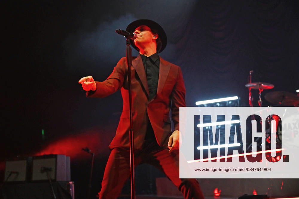 Maxïmo Park performing at Brixton Academy LONDON, ENGLAND - FEBRUARY 14: Paul Smith of ˜Maxïmo Park performing at Brixton Academy on February 14, 2026 in London, England. CAP MAR MAR Great Britain