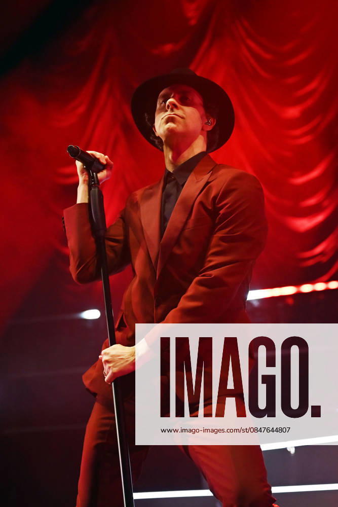 Maxïmo Park performing at Brixton Academy LONDON, ENGLAND - FEBRUARY 14: Paul Smith of ˜Maxïmo Park performing at Brixton Academy on February 14, 2026 in London, England. CAP MAR MAR Great Britain
