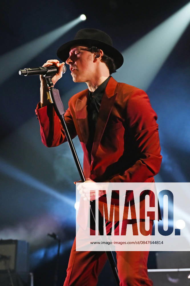Maxïmo Park performing at Brixton Academy LONDON, ENGLAND - FEBRUARY 14: Paul Smith of ˜Maxïmo Park performing at Brixton Academy on February 14, 2026 in London, England. CAP MAR MAR Great Britain