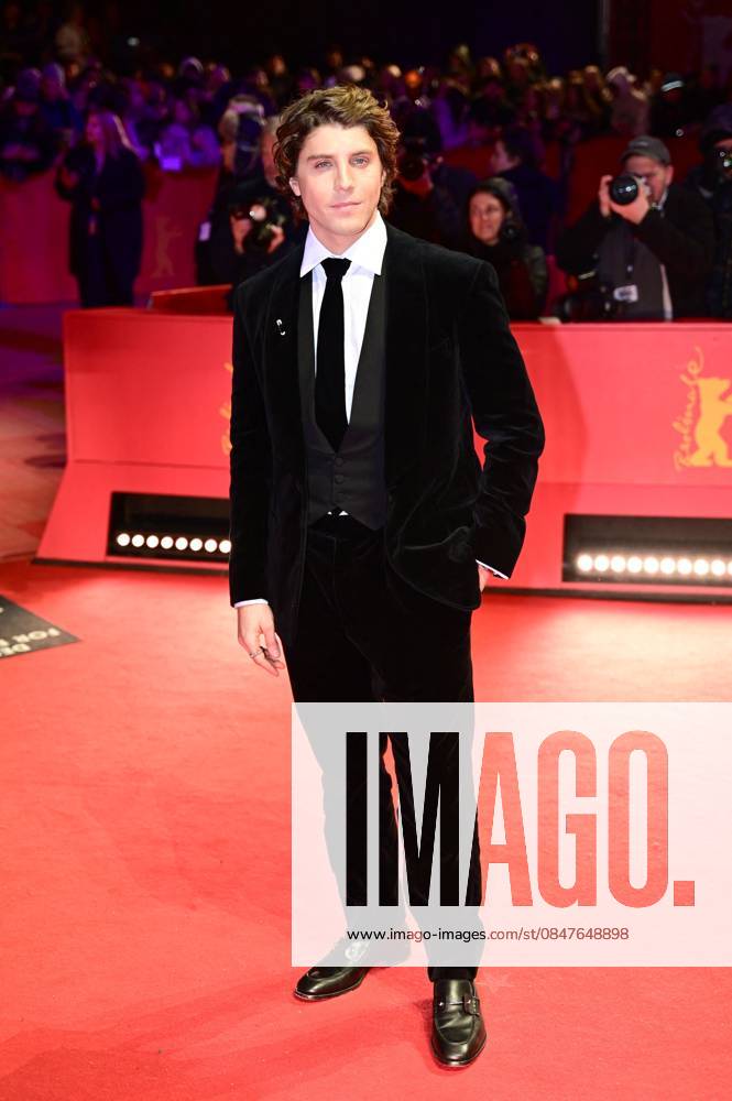Lukas Gage à la première du film Rosebush Pruning lors de la 76ème édition du festival international du film de Berlin La Berlinale 2026 , le 14 février 2026 Romain Doucelin Bestimage Celebrities attend the premiere of Rosebush Pruning during the 76th Berlinale, Berlin International Film Festival, at the Berlinale Palast, on February 14, 2026 in Berlin, Germany Berlin Allemagne