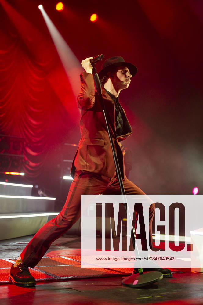 Maximo Park at O2 Academy Brixton 14 02 2026 Maximo Park perform at O2 Academy Brixton in London on 14th February 2026. Tom English drums Duncan Lloyd guitar Paul Smith lead vocals Jemma Freese keyboards, piano, backing vocals Andrew Lowther bass guitar, Credit:Zoran Veselinovic Avalon UK, London, O2 Academy Brixton