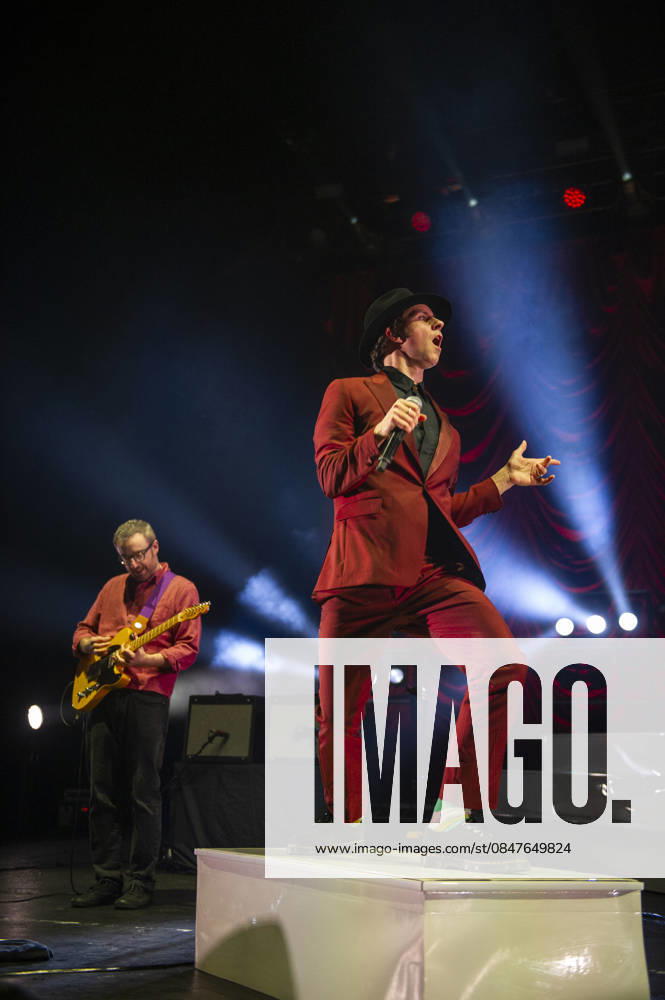 Maximo Park at O2 Academy Brixton 14 02 2026 Maximo Park perform at O2 Academy Brixton in London on 14th February 2026. Tom English drums Duncan Lloyd guitar Paul Smith lead vocals Jemma Freese keyboards, piano, backing vocals Andrew Lowther bass guitar, Credit:Zoran Veselinovic Avalon UK, London, O2 Academy Brixton