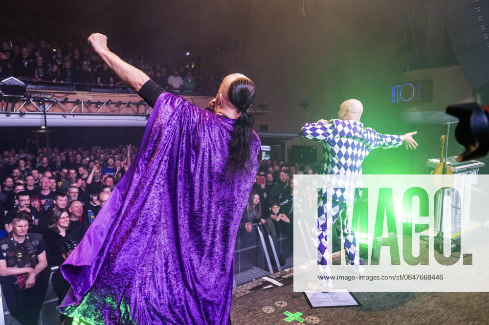 Alf Ator and Stumpen from Knorkator live at a concert of the All Good Things are 30 Tour at Capitol Hannover, 14 02 2026 Foto:xC.xSpeidelx xFuturexImagex knorkator_6221