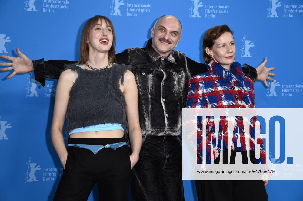 Caro Braun, Markus Schleinzer and Sandra Hüller at the photocall for the feature film Rose at the Berlinale 2026 76 Berlin International Film Festival at the Hotel Grand Hyatt Berlin, 15 02 2026 Foto:xN.xKubelkax xFuturexImagex rose_6203