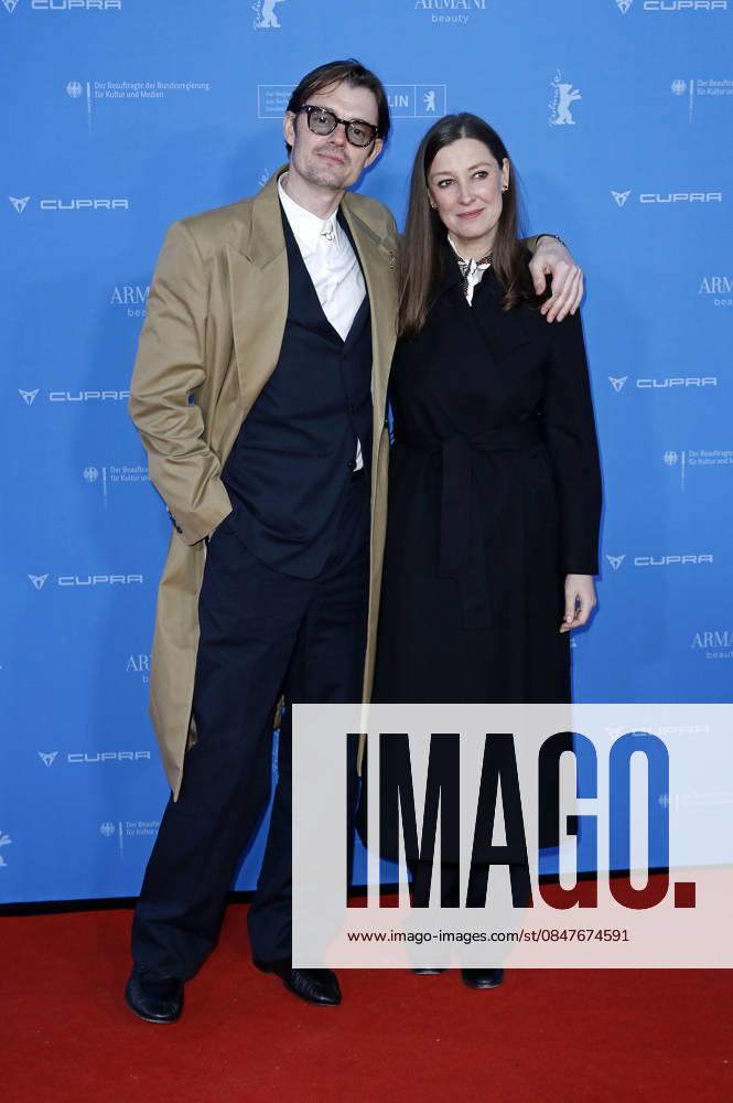 Sam Riley with husband Alexandra Maria Lara at the premiere of the BBC series Mint at the Berlinale 2026 76 Berlin International Film Festival at the Zoo Palast Berlin, 15 02 2026 Foto:xC.xTamckex xFuturexImagex mint_6235
