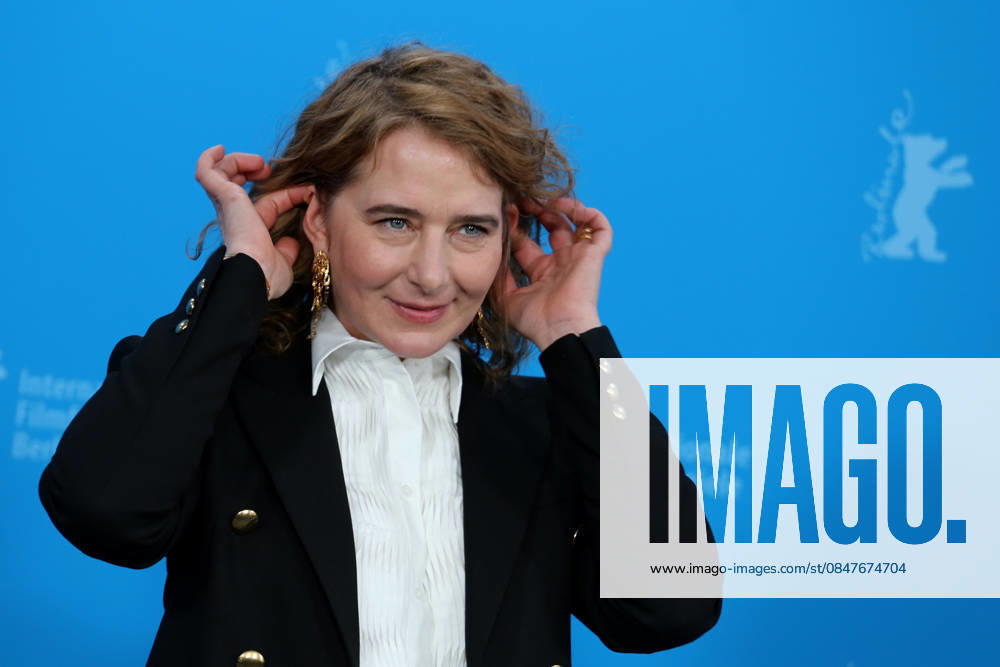 Belgian director Anke Blonde poses for a photo call for the film Dust during the 76th Berlin International Film Festival (Berlinale), which is Europe s first major film festival of the year, in Berlin. The festival runs from February 12 to 22, 2026. Berlin Germany - ZUMAf146 20260215_zip_f146_045