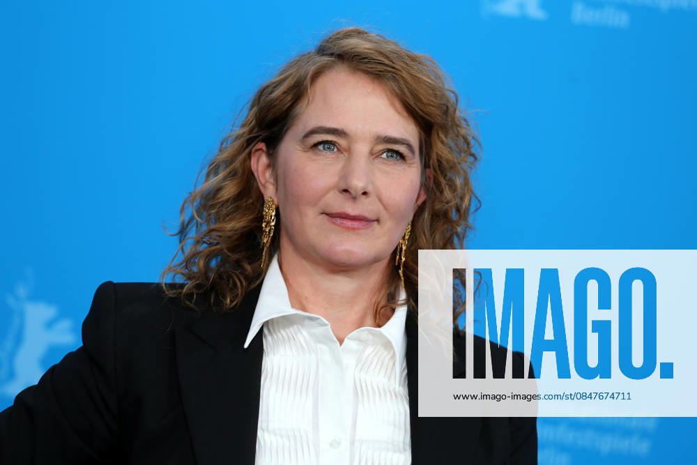 Belgian director Anke Blonde poses for a photo call for the film Dust during the 76th Berlin International Film Festival (Berlinale), which is Europe s first major film festival of the year, in Berlin. The festival runs from February 12 to 22, 2026. Berlin Germany - ZUMAf146 20260215_zip_f146_051