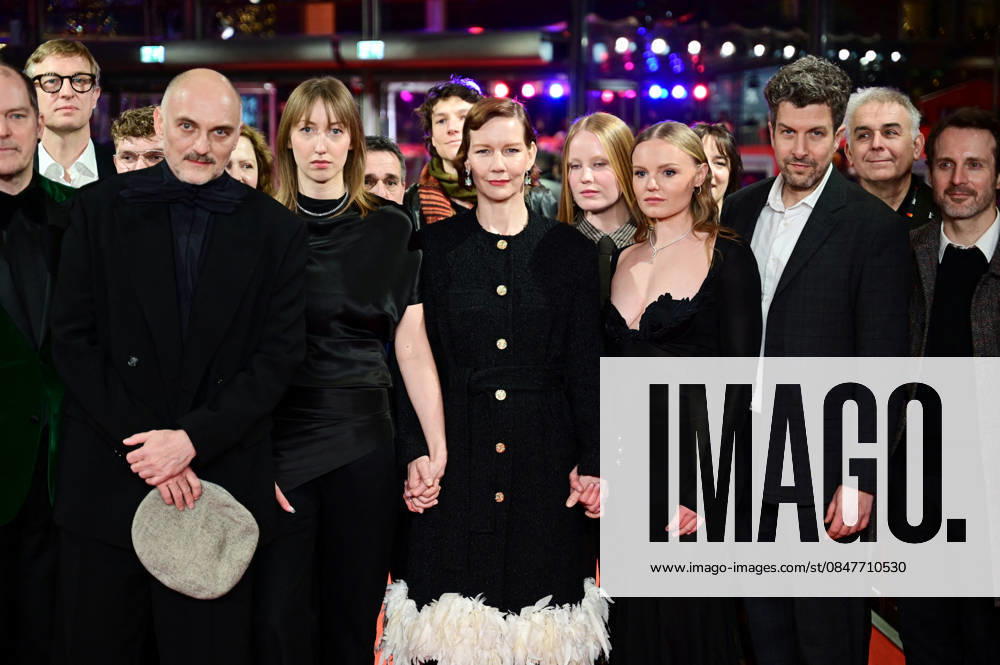 Markus Schleinzer, a guest, Caro Braun, Sandra Hüller and Godehard Giese attend the Rose premiere during the 76th Berlinale International Film Festival Berlin at Berlinale Palast on February 15, 2026 in Berlin, Germany Romain Doucelin Bestimage Berlin Allemagne