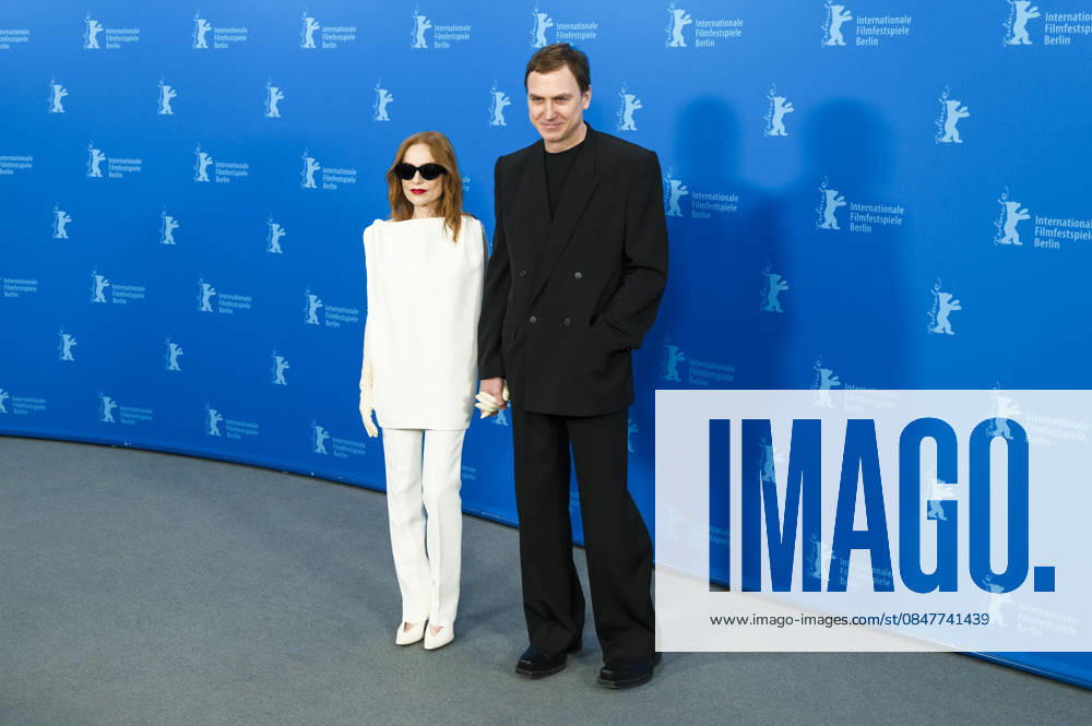 Isabelle Huppert and Lars Eidinger at the photocall for the feature film The Blood Countess at the Berlinale 2026 76 Berlin International Film Festival at the Hotel Grand Hyatt Berlin, 16 02 2026 Foto:xJ.xEdwardsx xFuturexImagex blutgraefin_6221