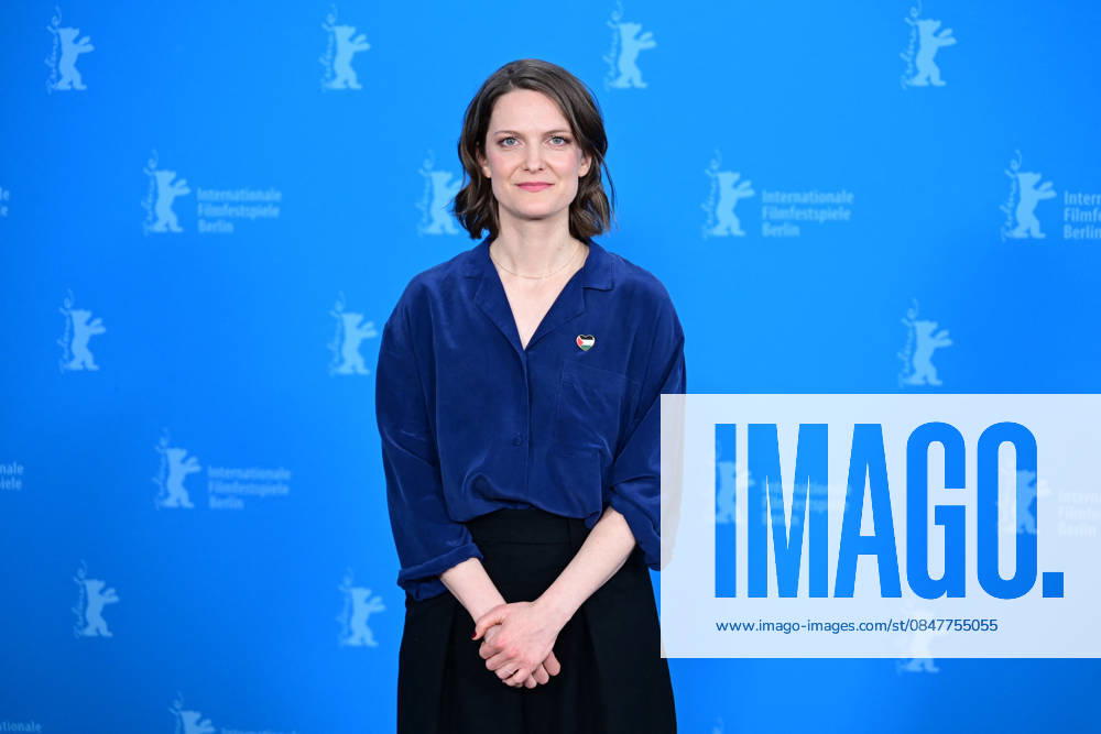 Geneviève Dulude De Celles at the photocall of the film Nina Roza during the 76th Berlinale International Film Festival Berlin 2026 , February 16, 2026 Romain Doucelin Bestimage The Nina Roza photocall during the 76th Berlinale International Film Festival Berlin at Grand Hyatt Hotel on February 16, 2026 in Berlin, Germany Berlin Allemagne