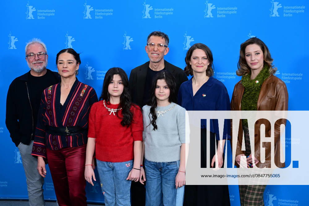 Christian Bégin, Chiara Caselli, Galin Stoev, Michelle Tzontchev, Geneviève Dulude de Celles, Fanny Drew, Sarah Mannering at the photocall of the film Nina Roza during the 76th Berlinale International Film Festival Berlin 2026 , February 16, 2026 Romain Doucelin Bestimage The Nina Roza photocall during the 76th Berlinale International Film Festival Berlin at Grand Hyatt Hotel on February 16, 2026 in Berlin, Germany Berlin Allemagne