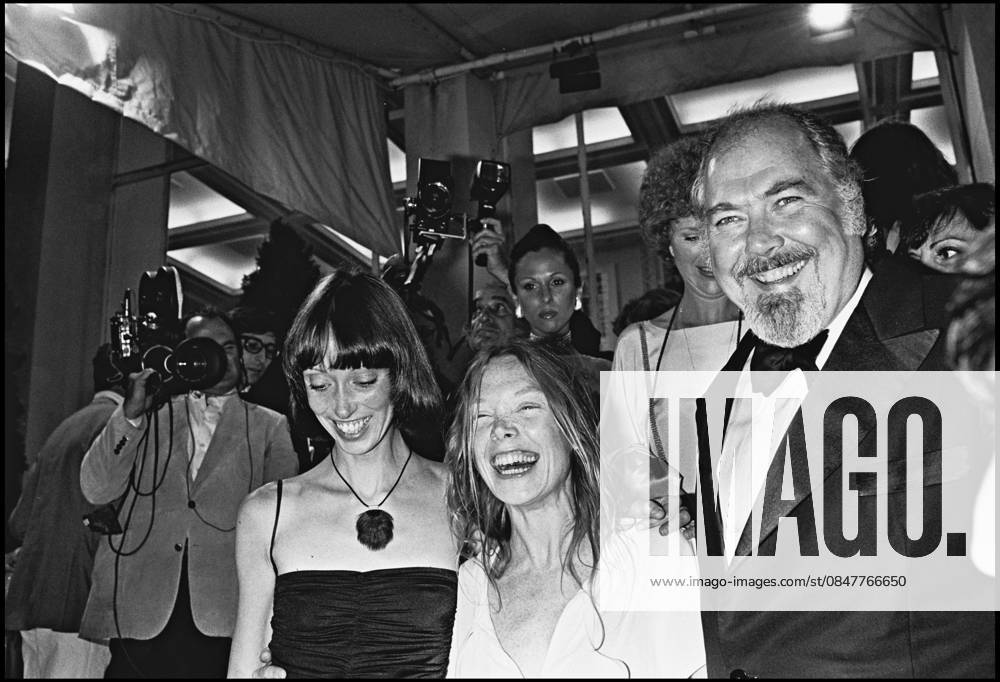 News item 02 16 2025 American actor Robert Duvall dies at 95 Apocalypse Now, The Godfather Retro Death of actress Shelley Duvall, star of The Shining ARCHIVES SHELLEY DUVALL, SISSY SPACEK AND ROBERT ALTMAN PRESENT THREE WOMEN AT THE 1977 CANNES FESTIVAL Cannes France