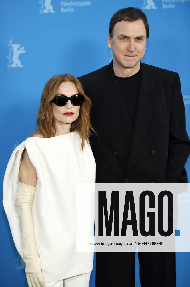 Isabelle Huppert and Lars Eidinger at the photocall for the feature film The Blood Countess at the Berlinale 2026 76 Berlin International Film Festival at the Hotel Grand Hyatt Berlin, 16 02 2026 Foto:xC.xNiehausx xFuturexImagex blutgraefin_6350