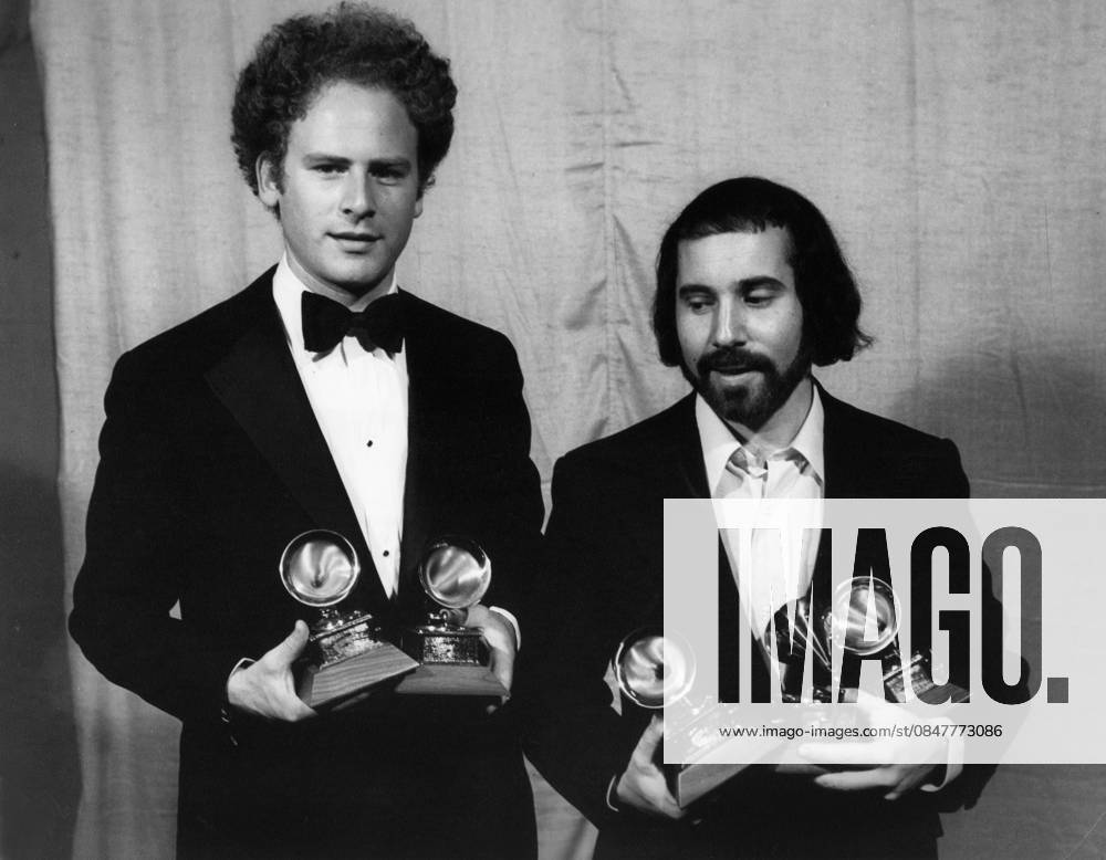 Paul Simon and Art Garfunkel at The 13th Annual Grammy Awards 1970 ** I.V.M.
