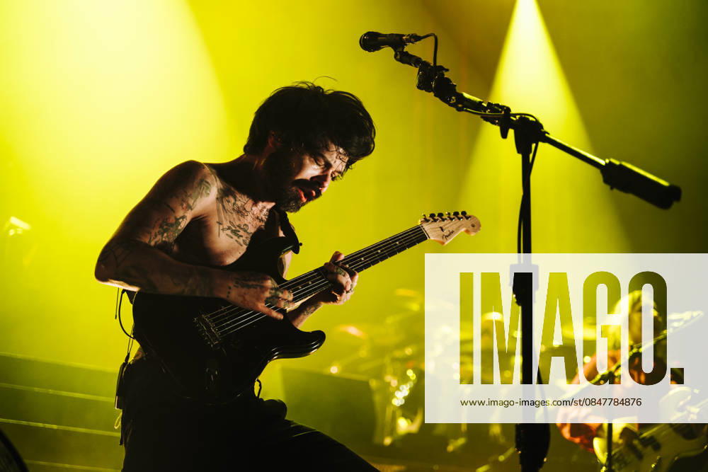 Concert of Biffy Clyro in Berlin Concert of the band Biffy Clyro on 16 02 2026 at the Max Schmeling Halle in Berlin In the picture singer and guitarist Simon Neil , Berlin Berlin Germany Prenzlauer Berg