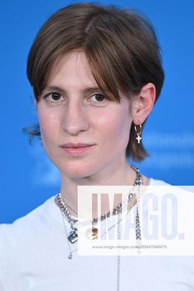 76th Berlin Film Festival Photocall My Wife Cries Agathe Bonitzer attending the photocall of the movie My Wife Cries during 76th Berlin International Film Festival in Berlin, Germany on 17 February 2026. Photo by Julien Reynaud APS-Medias ABACAPRESS.COM Berlin