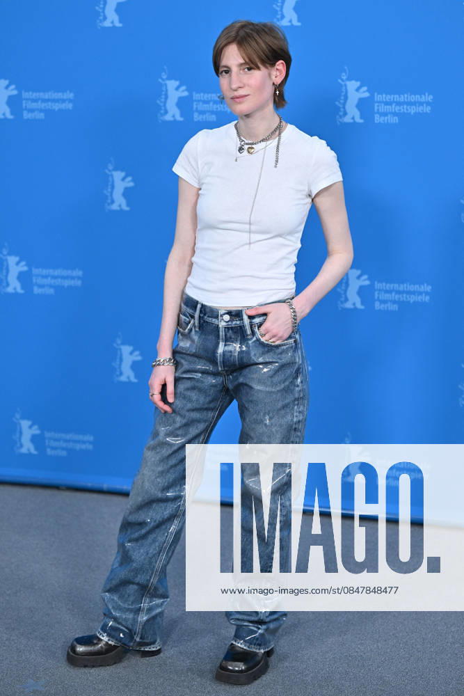 76th Berlin Film Festival Photocall My Wife Cries Agathe Bonitzer attending the photocall of the movie My Wife Cries during 76th Berlin International Film Festival in Berlin, Germany on 17 February 2026. Photo by Julien Reynaud APS-Medias ABACAPRESS.COM Berlin