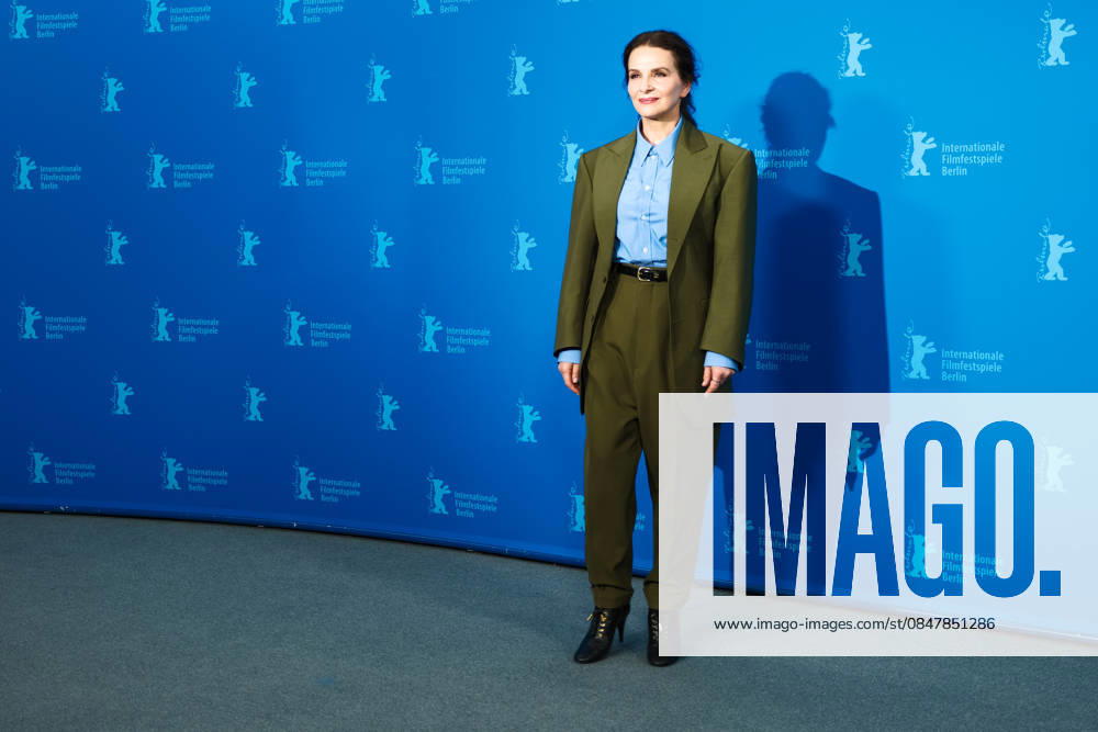 Photocall for Queen at Sea , Grand Hyatt Berlin, Berlin, Germany Juliette Binoche poses at the Photocall for Queen at Sea during Berlinale (Berlin Film Festival) at Grand Hyatt Berlin, Berlin, , Germany on 17 February 2026., Credit:Julie Edwards Avalon