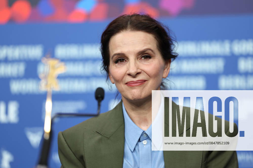 The 76 Berlinale Film Festival is taking place in Berlin from February 12 to 22, 2026. Queen at sea film press conference. Juliette Binoche answering journalists question Berlin Germany - ZUMAt227 20260217_zip_t227_003