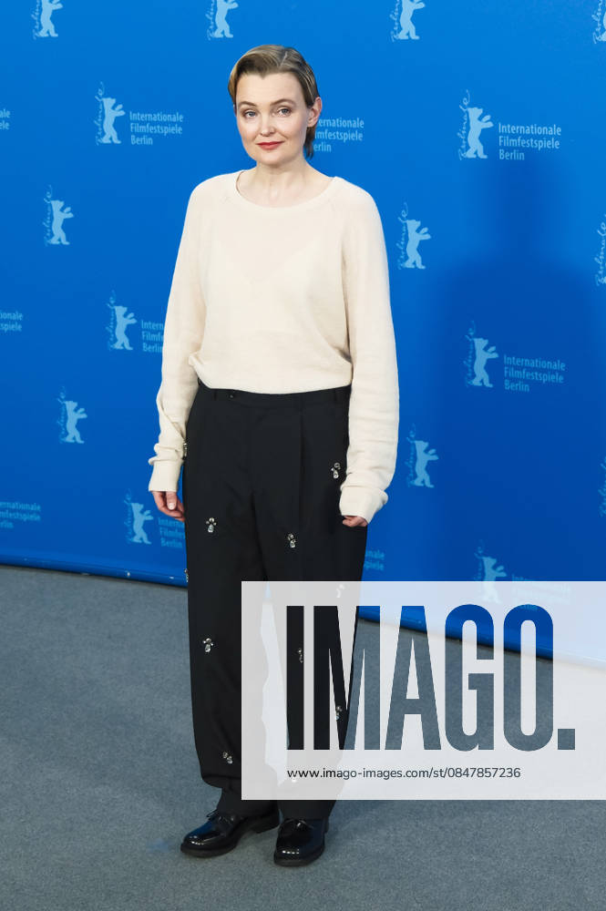 Birte Schnöink at the photocall for the movie Meine Frau weint My Wife Cries at the Berlinale 2026 76 Berlin International Film Festival at the Hotel Grand Hyatt Berlin, 17 02 2026 Foto:xJ.xEdwardsx xFuturexImagex wife_6205