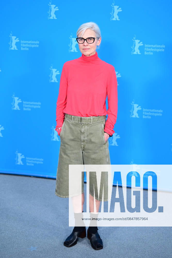 Angela Schanelec at the My Wife Cries photocall during the 76th Berlinale International Film Festival Berlin 2026 , February 17, 2026 Romain Doucelin Bestimage The Meine Frau Weint My Wife Cries photocall during the 76th Berlinale International Film Festival Berlin at Grand Hyatt Hotel on February 17, 2026 in Berlin, Germany Berlin Allemagne