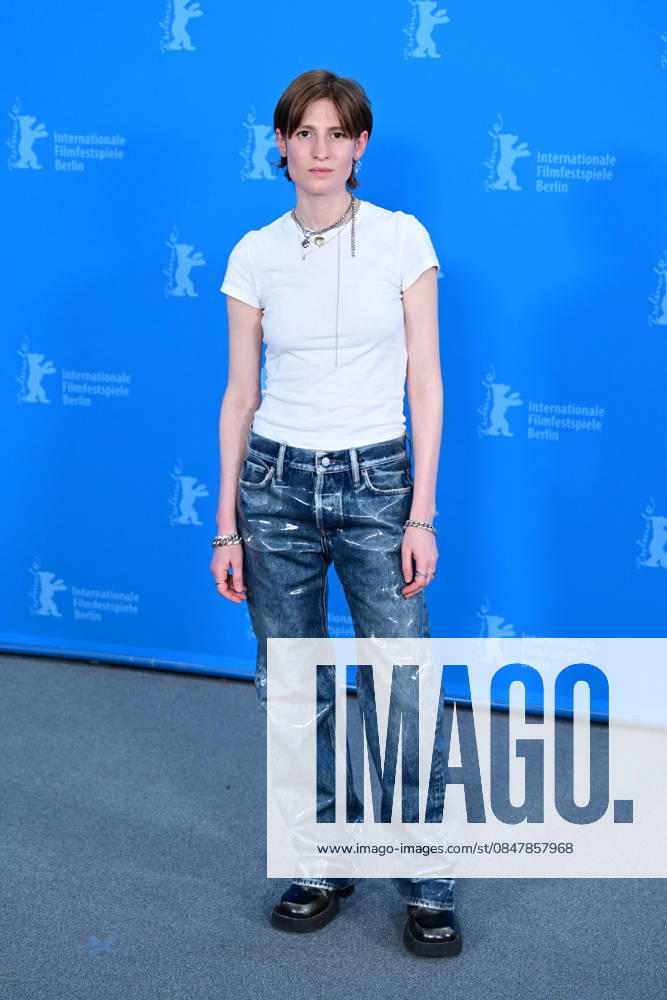 Agathe Bonitzer at the My Wife Cries photocall during the 76th Berlinale International Film Festival Berlin 2026 , February 17, 2026 Romain Doucelin Bestimage The Meine Frau Weint My Wife Cries photocall during the 76th Berlinale International Film Festival Berlin at Grand Hyatt Hotel on February 17, 2026 in Berlin, Germany Berlin Allemagne