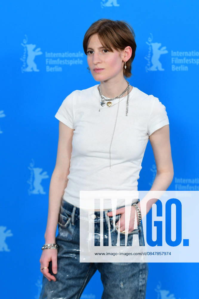 Agathe Bonitzer at the My Wife Cries photocall during the 76th Berlinale International Film Festival Berlin 2026 , February 17, 2026 Romain Doucelin Bestimage The Meine Frau Weint My Wife Cries photocall during the 76th Berlinale International Film Festival Berlin at Grand Hyatt Hotel on February 17, 2026 in Berlin, Germany Berlin Allemagne