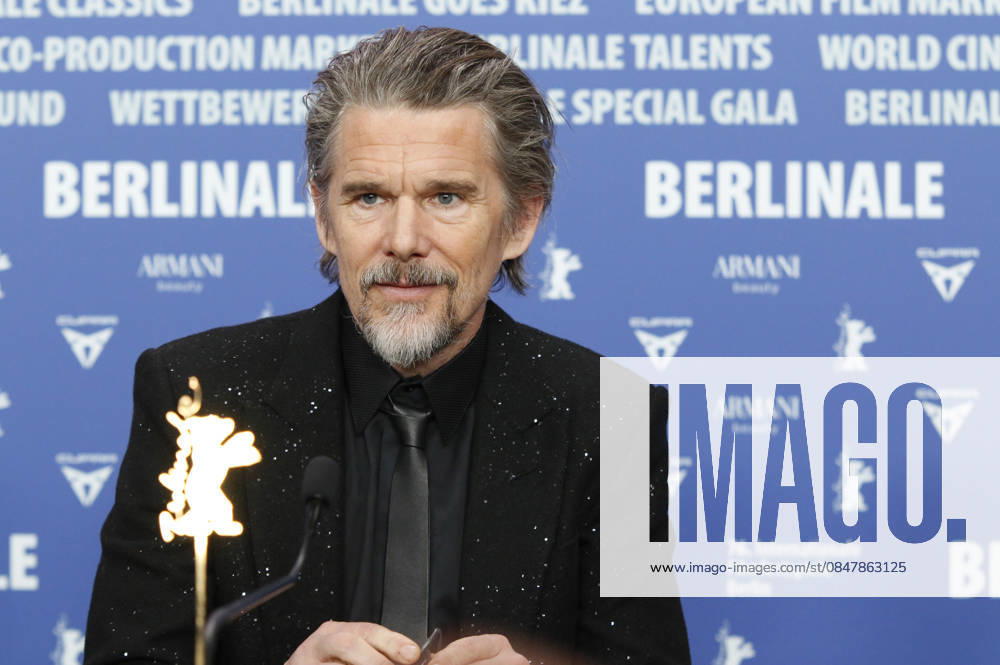 Ethan Hawke at the press conference for the feature film The Weight at the Berlinale 2026 76 Berlin International Film Festival at the Hotel Grand Hyatt Berlin, 17 02 2026 Foto:xC.xTamckex xFuturexImagex weight_6224