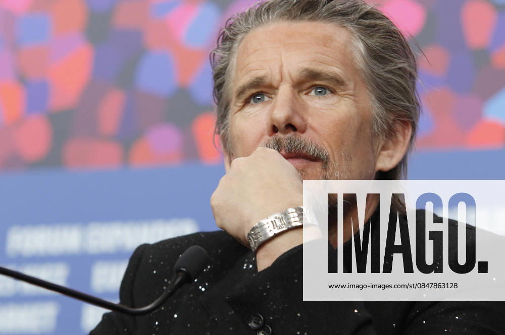 Ethan Hawke at the press conference for the feature film The Weight at the Berlinale 2026 76 Berlin International Film Festival at the Hotel Grand Hyatt Berlin, 17 02 2026 Foto:xC.xTamckex xFuturexImagex weight_6228