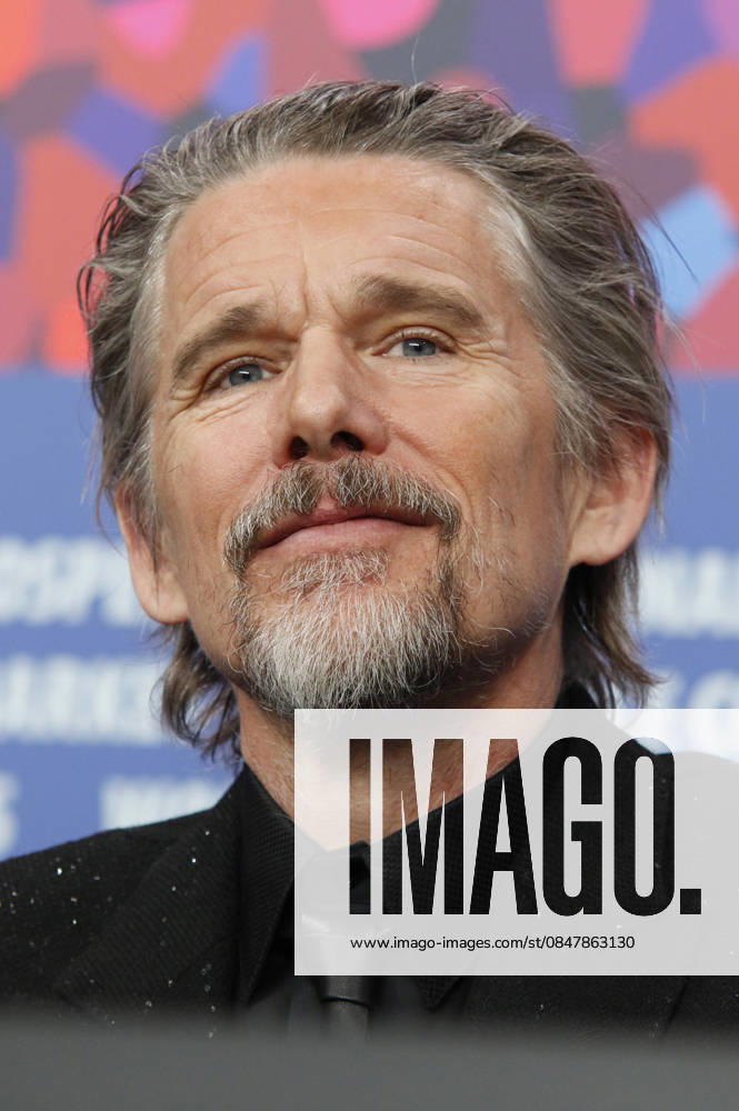 Ethan Hawke at the press conference for the feature film The Weight at the Berlinale 2026 76 Berlin International Film Festival at the Hotel Grand Hyatt Berlin, 17 02 2026 Foto:xC.xTamckex xFuturexImagex weight_6230