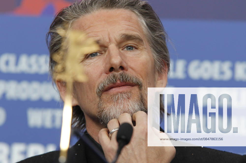 Ethan Hawke at the press conference for the feature film The Weight at the Berlinale 2026 76 Berlin International Film Festival at the Hotel Grand Hyatt Berlin, 17 02 2026 Foto:xC.xTamckex xFuturexImagex weight_6241