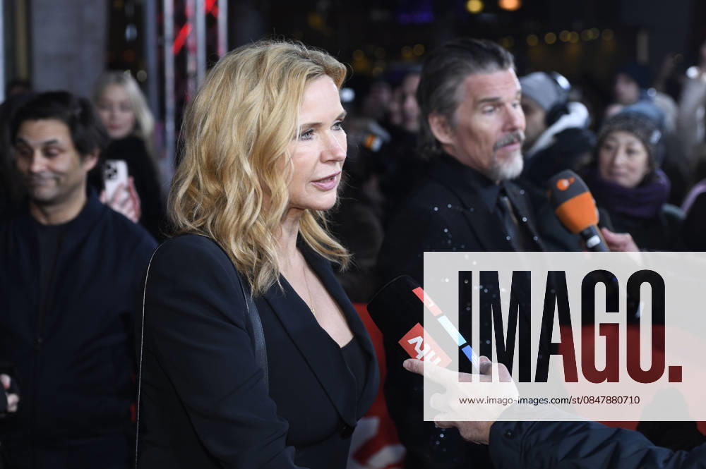 Veronica Ferres and Ethan Hawke at the premiere of the feature film The Weight The Weight Gold Rush at the Berlinale 2026 76 Berlin International Film Festival at the Zoo Palast Berlin, 17 02 2026 Foto:xC.xNiehausx xFuturexImagex weight_6312
