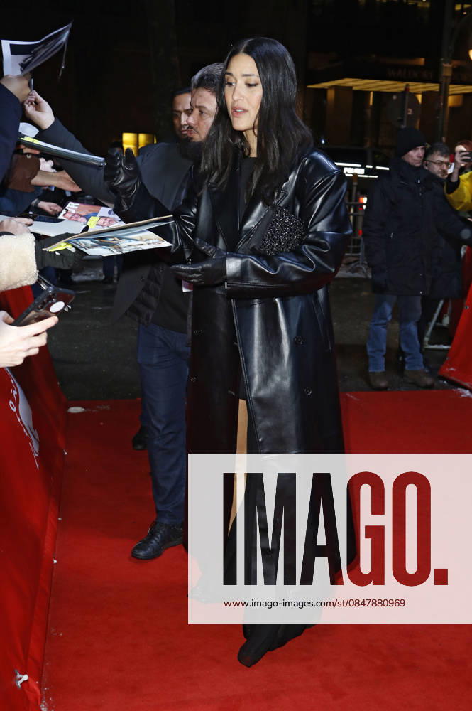 Julia Jones at the premiere of the feature film The Weight The Weight Gold Rush at the Berlinale 2026 76 Berlin International Film Festival at Zoo Palast Berlin, 17 02 2026 Foto:xC.xTamckex xFuturexImagex weight_6325
