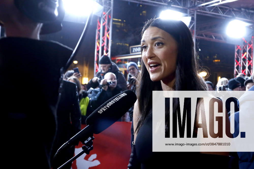 Julia Jones at the premiere of the feature film The Weight The Weight Gold Rush at the Berlinale 2026 76 Berlin International Film Festival at Zoo Palast Berlin, 17 02 2026 Foto:xC.xTamckex xFuturexImagex weight_6350