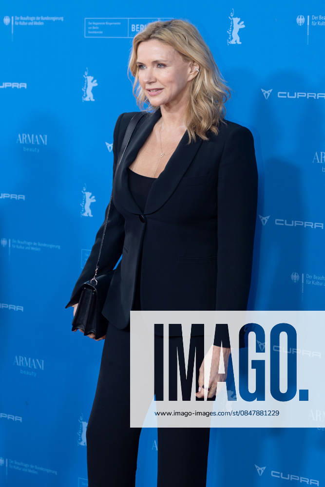 The Weight , Premiere at the Berlinale, Berlin, 17 02 2026 Veronica Ferres on the red carpet before the premiere of The Weight at the Berlinale at the Zoo Palast on 17 02 2026 The 76th Berlin International Film Festival will take place from February 12 to 22, 2026 Berlin Zoo Palast