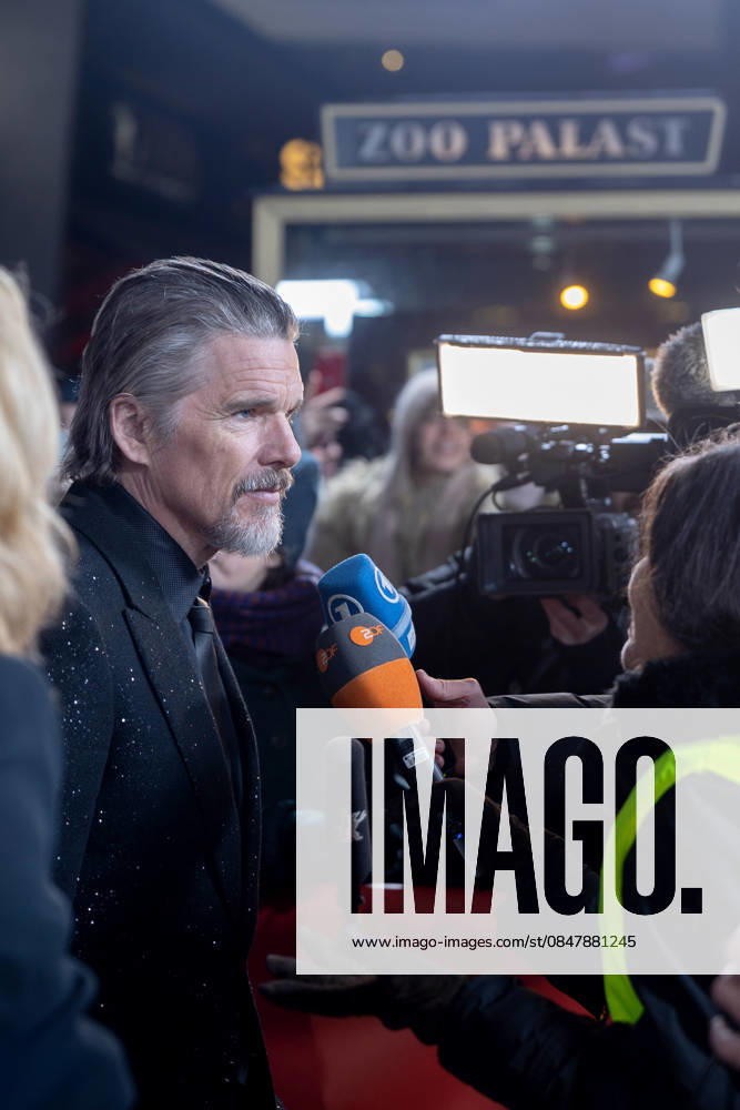 The Weight , Premiere at the Berlinale, Berlin, 17 02 2026 Ethan Hawke in an interview before the premiere of The Weight at the Berlinale at the Zoo Palast on 17 02 2026 The 76th Berlin International Film Festival will take place from February 12 to 22, 2026 Berlin Zoo Palast