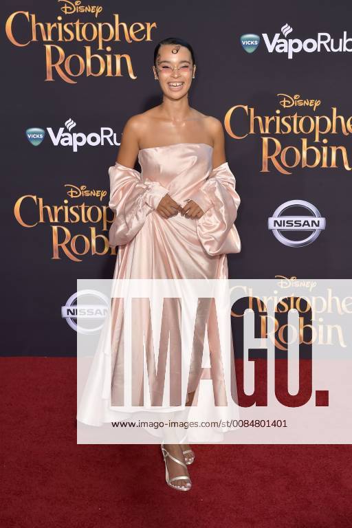 Rainy Milo at the premiere of the movie Christopher Robin at Walt Disney Studios Burbank 30 07 2018 Foto:xD.xStarbuckx xFuturexImage