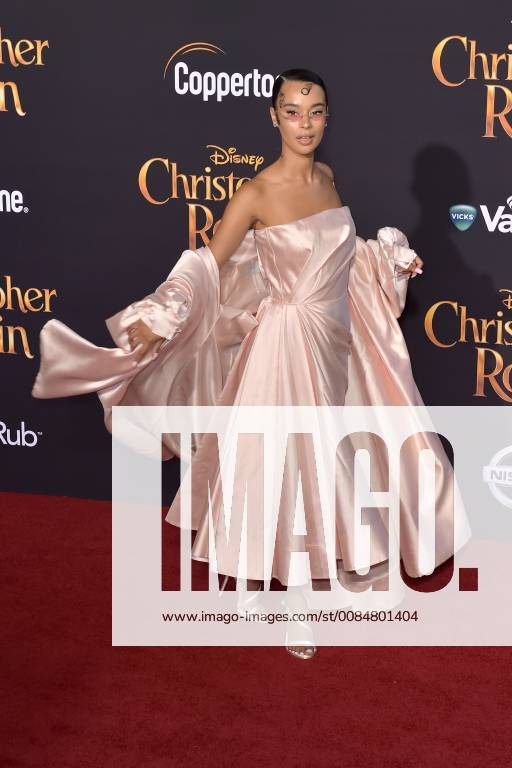 Rainy Milo at the premiere of the movie Christopher Robin at Walt Disney Studios Burbank 30 07 2018 Foto:xD.xStarbuckx xFuturexImage