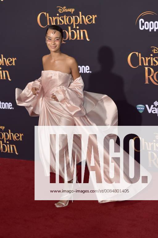 Rainy Milo at the premiere of the movie Christopher Robin at Walt Disney Studios Burbank 30 07 2018 Foto:xD.xStarbuckx xFuturexImage