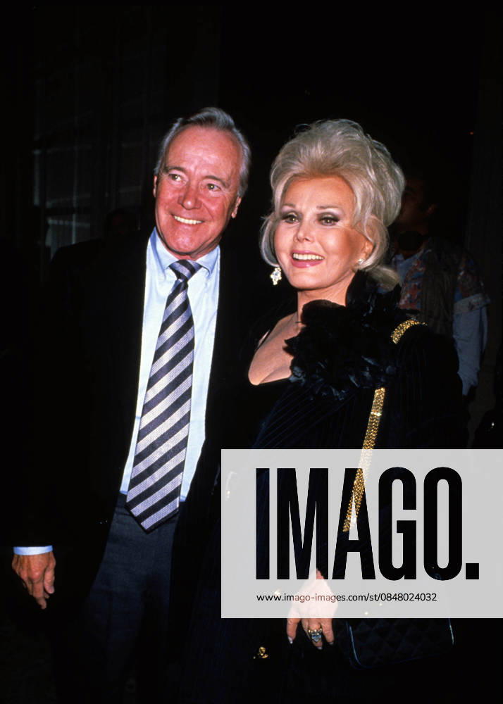 Hollywood Entertainment News - Jan. 1, 1992 Jan. 1, 1992 - Hollywood, California, U.S. - Exact Date Unknown.L4517.JACK LEMMON & ZSA ZSA GABOR. 1992