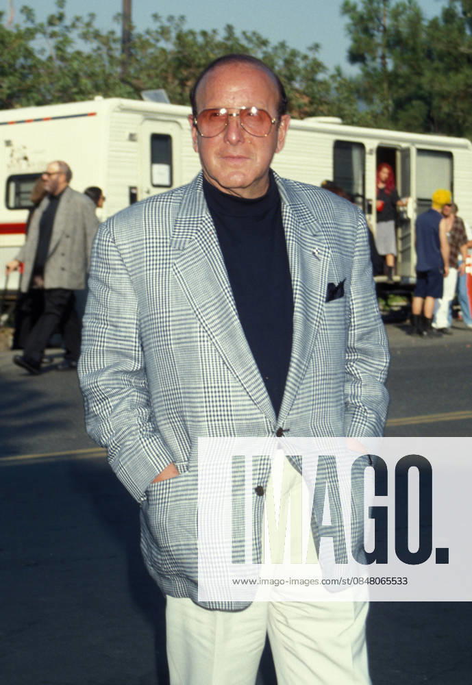 Record producer Clive Davis Aug 05, 1993 - Los Angeles, CA, USA - American record producer and music industry executive CLIVE DAVIS (born April 4, 1932) at the MTV Awards