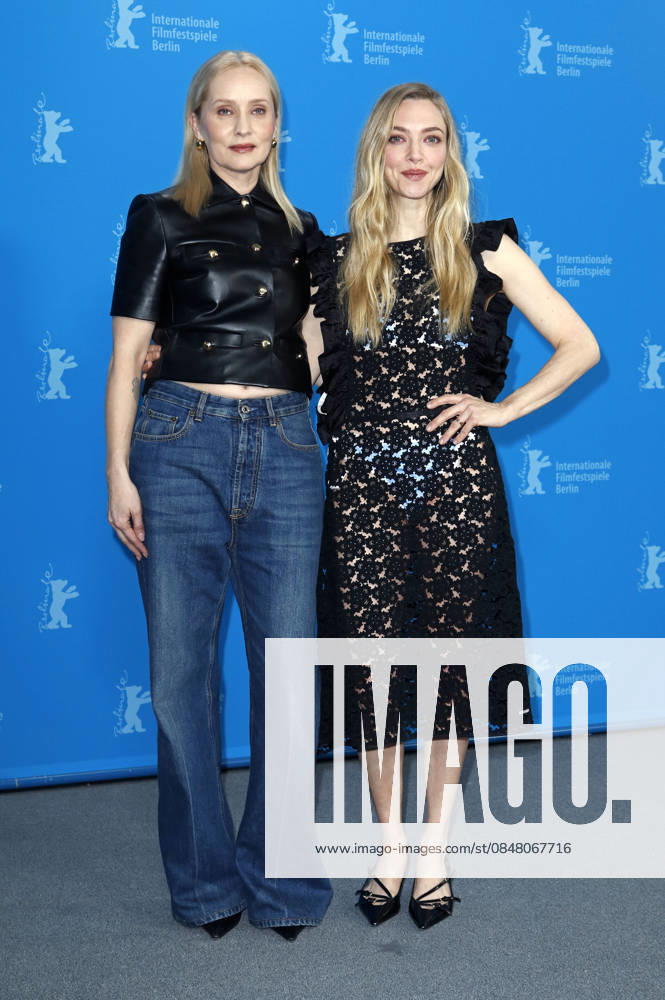 Mona Fastvold and Amanda Seyfried at the photocall for the feature film The Testament of Ann Lee at the Berlinale 2026 76 Berlin International Film Festival at the Hotel Grand Hyatt Berlin, 19 02 2026 Foto:xC.xTamckex xFuturexImagex testament_6237
