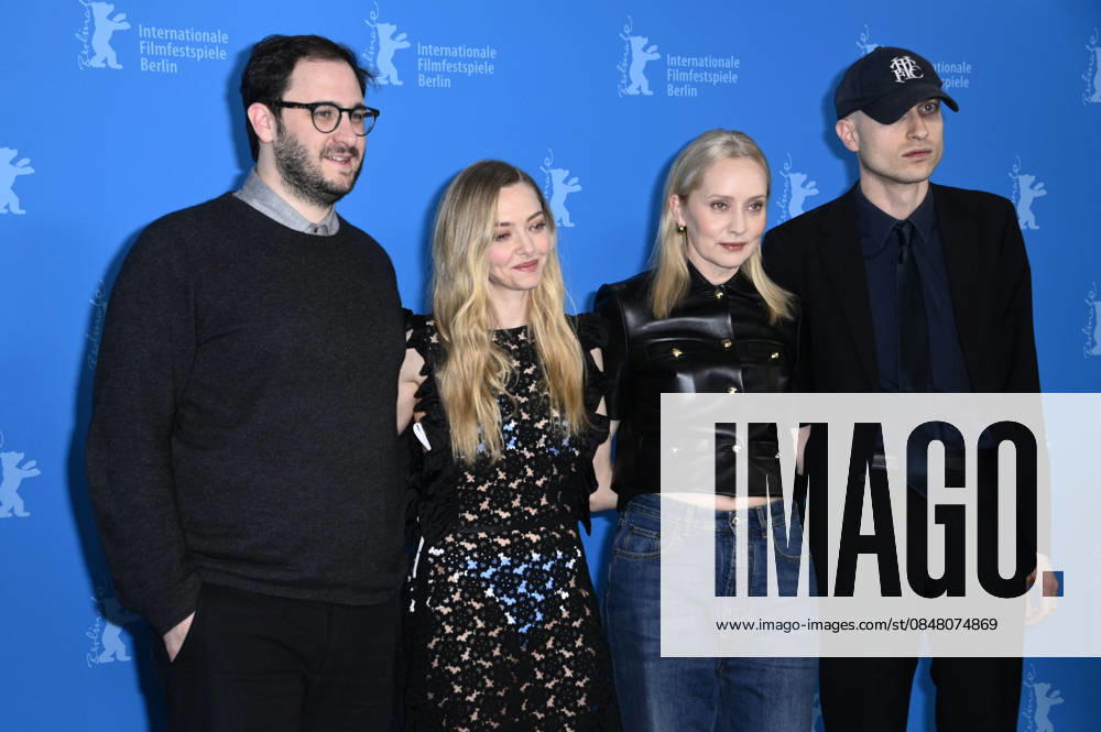 Andrew Morrison, Amanda Seyfried, Mona Fastvold and Daniel Blumberg at the photocall for the feature film The Testament of Ann Lee at the Berlinale 2026 76 Berlin International Film Festival at the Hotel Grand Hyatt Berlin, 19 02 2026 Foto:xN.xKubelkax xFuturexImagex testament_6245