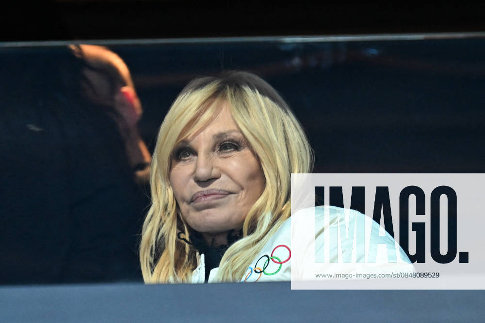 Winter Olympics - Donatella Versace At Ice Hockey Arena Italian fashion designer Donatella Francesca Versace is seen in the stands during the Women s Gold Medal match between the United States and Canada on day 13 of the Milano Cortina 2026 Winter Olympic games at Milano Santagiulia Ice Hockey Arena on February 19, 2026 in Milan, Italy. Photo by JMP ABACAPRESS.COM Milan Italy