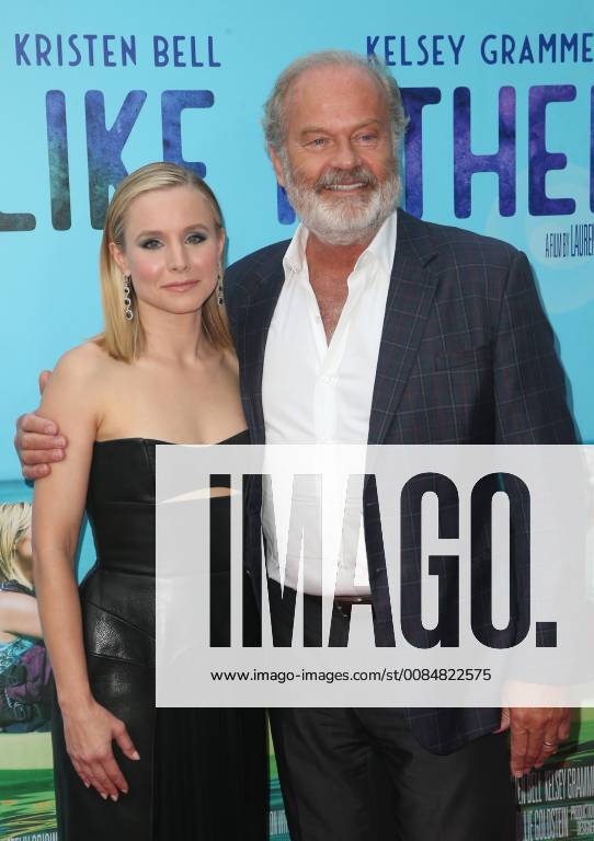 LOS ANGELES, CA - JULY 31: Kristen Bell, Kelsey Grammer, at the NETFLIX Los Angeles Premiere of Like Father at the ArcLight Hollywood in Los Angeles, California on July 31, 2018.
